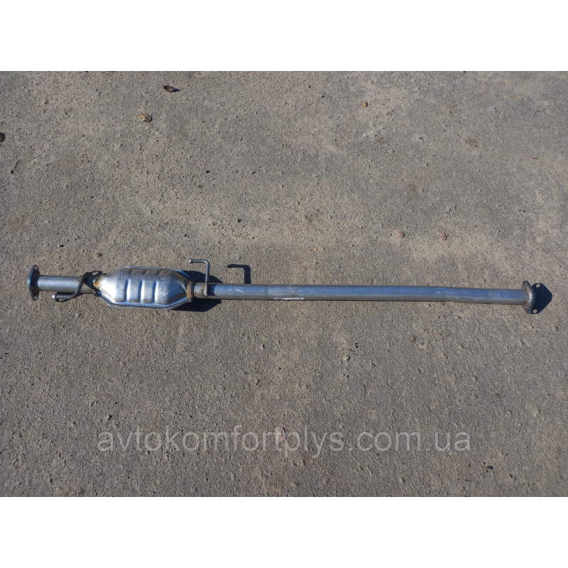 Резонатор Hyundai Tucson повнопривідний 2.0i 16V 2004 - 2010 рр